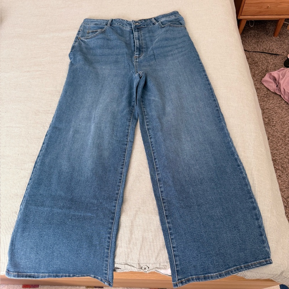 Classic Blue Women's Jeans - Well Worn